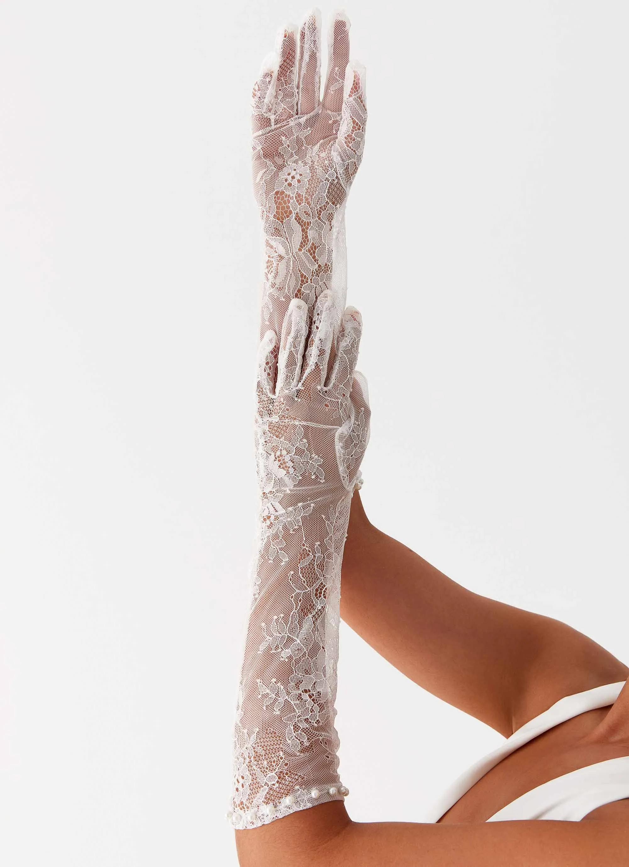 Destined Pearl Lace Gloves - White