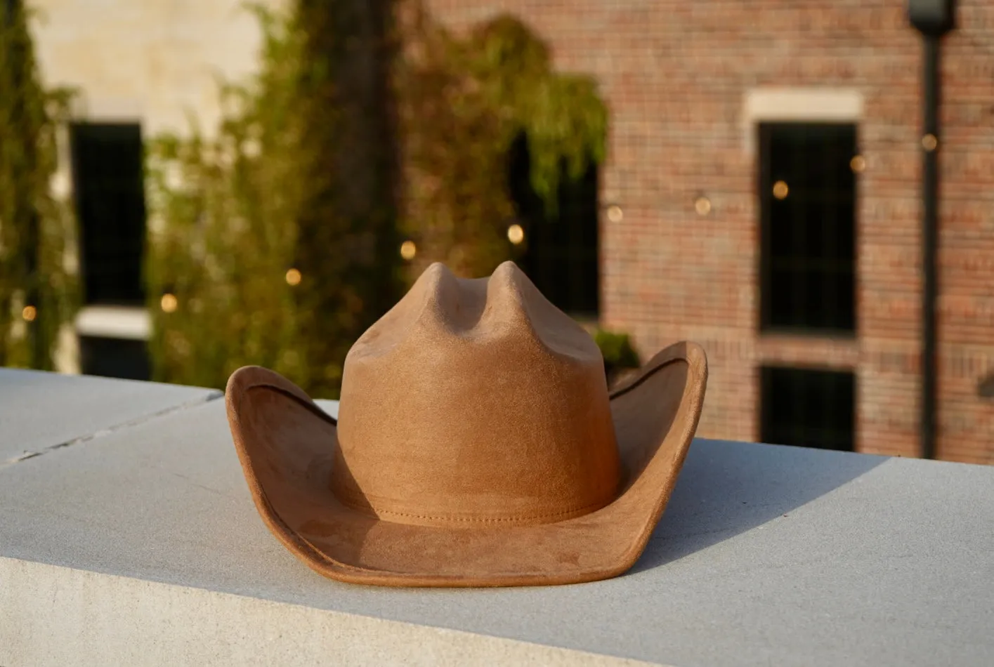 Nashville Suede Cowgirl Hat - Tan