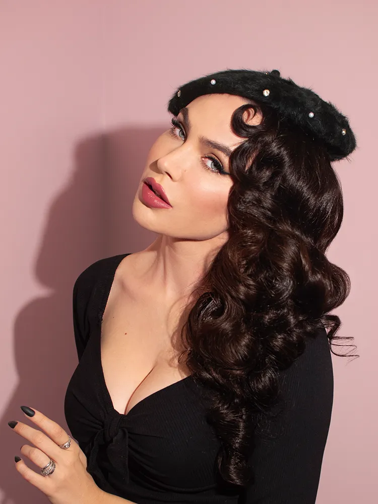 Vintage-Style Beret with Rhinestones in Black