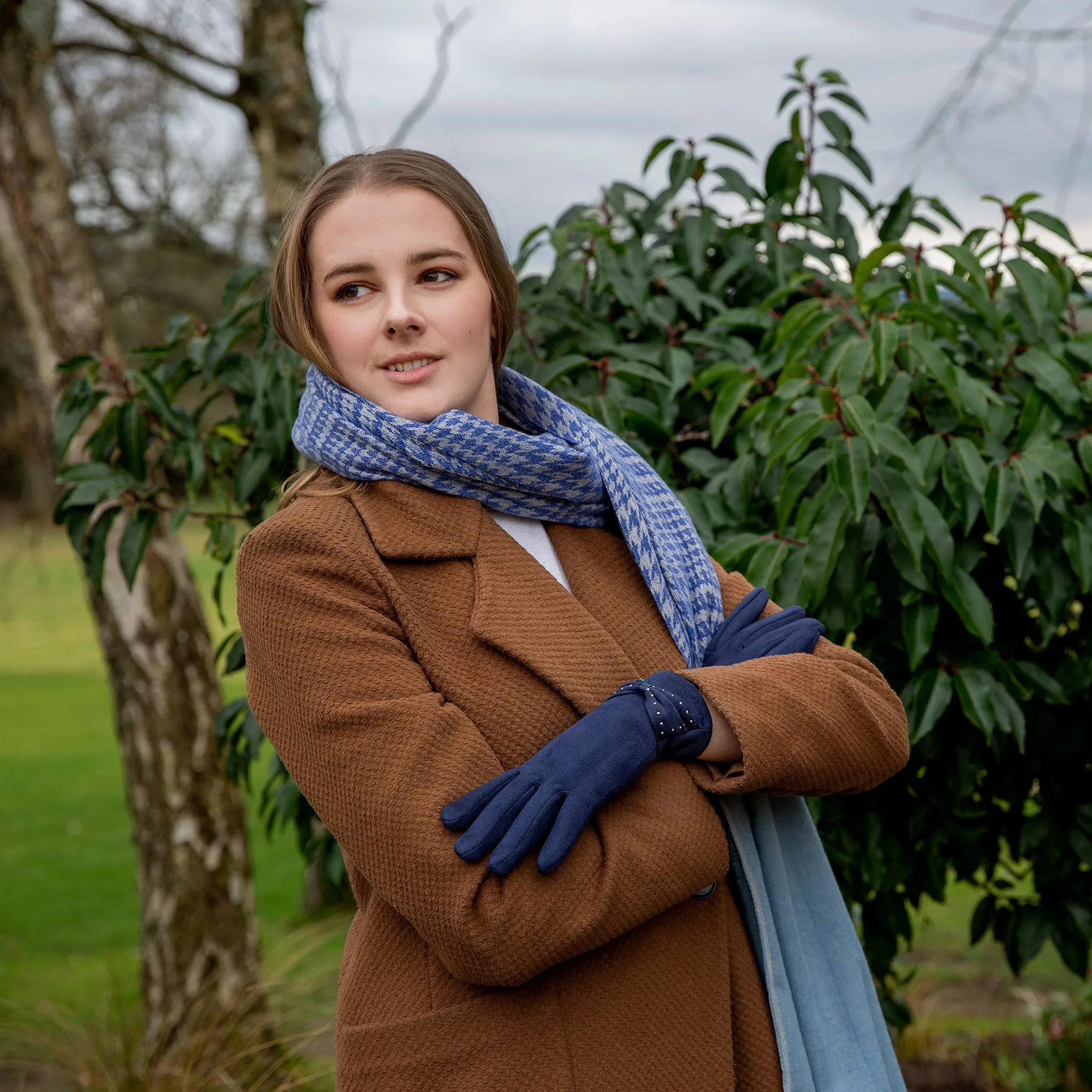 Women’s Touchscreen Velour-Lined Faux Suede Gloves with Studded Bow